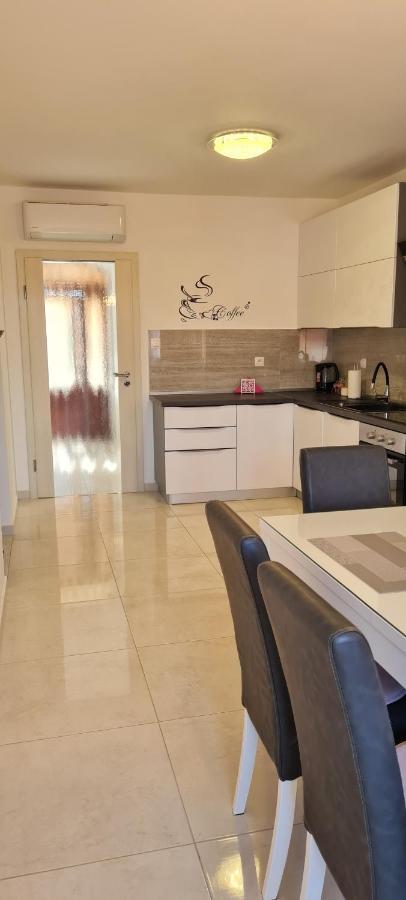 Apartman TESSA Vela Luka Bagian luar foto